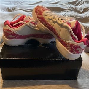 Women’s retro 11 low